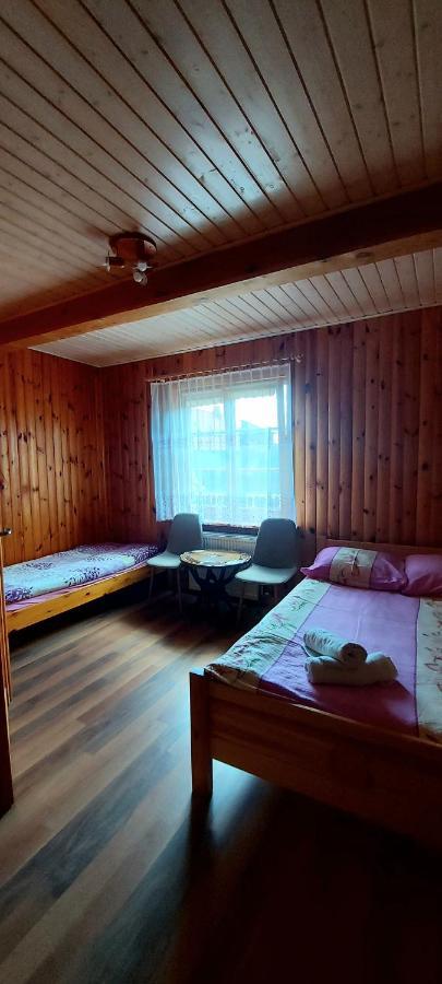 Dom Zajezdny Villa Bialowieza Bagian luar foto