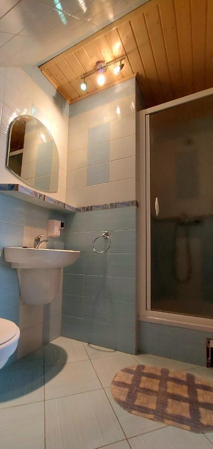 Dom Zajezdny Villa Bialowieza Bagian luar foto